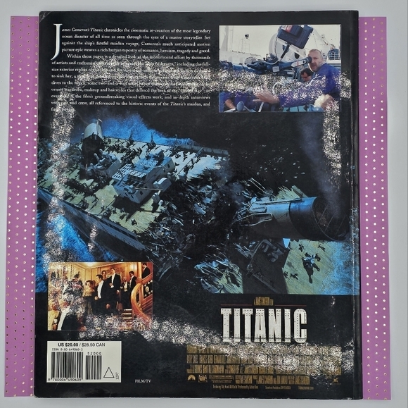 James Cameron's Titanic Book - Picture 4 of 6
